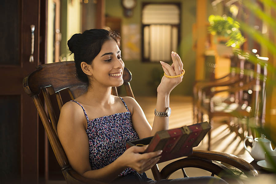 15 Types of bangles every indian woman should try